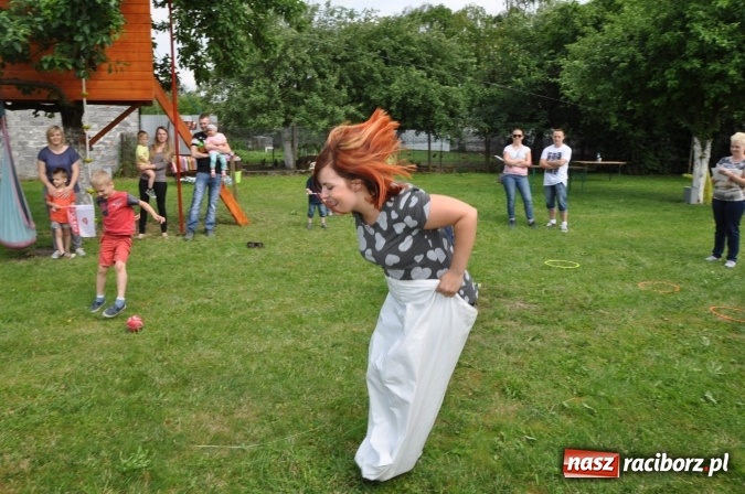 Zdjęcie w galerii na portalu naszraciborz.pl: Sportowo i artystycznie dla Mamy i Taty. Festyn w Domowym Przedszkolu wiadomości z regionu