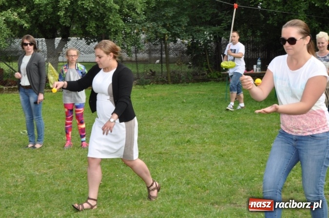 Zdjęcie w galerii na portalu naszraciborz.pl: Sportowo i artystycznie dla Mamy i Taty. Festyn w Domowym Przedszkolu wiadomości z regionu