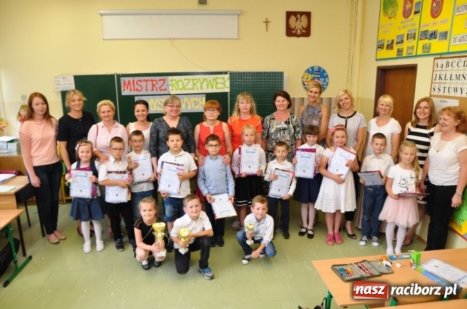 Zdjęcie w galerii na portalu naszraciborz.pl: Mistrz Rozrywek Umysłowych - powiatowy konkurs dla pierwszak&oacute;w w SP 18 wiadomości z regionu