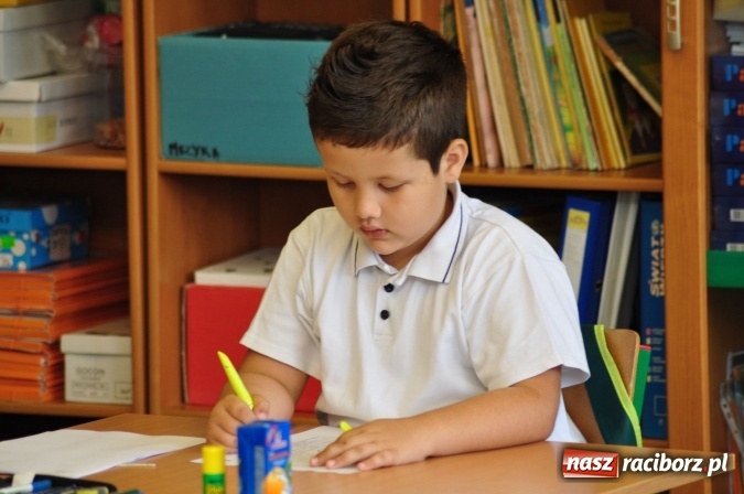 Zdjęcie w galerii na portalu naszraciborz.pl: Mistrz Rozrywek Umysłowych - powiatowy konkurs dla pierwszak&oacute;w w SP 18 wiadomości z regionu