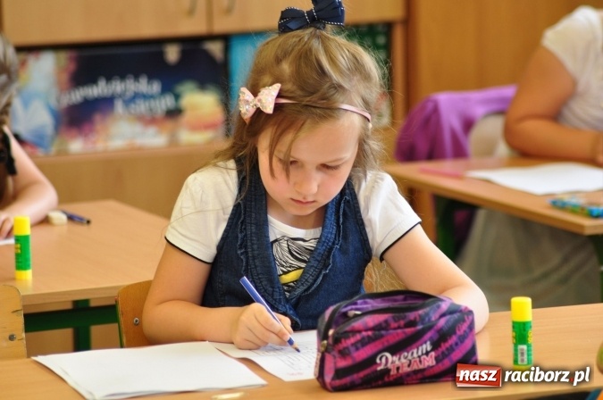 Zdjęcie w galerii na portalu naszraciborz.pl: Mistrz Rozrywek Umysłowych - powiatowy konkurs dla pierwszak&oacute;w w SP 18 wiadomości z regionu