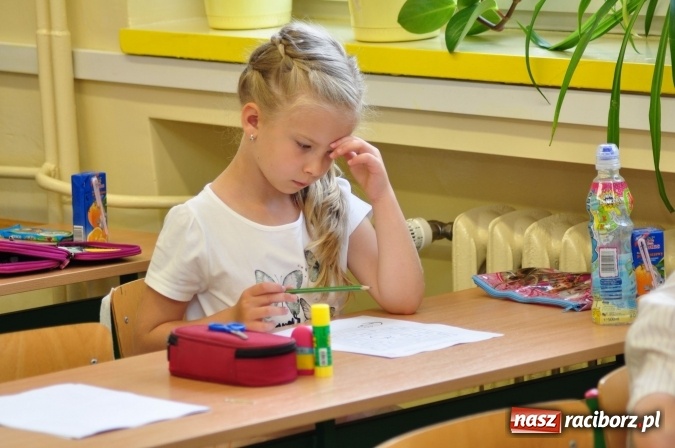 Zdjęcie w galerii na portalu naszraciborz.pl: Mistrz Rozrywek Umysłowych - powiatowy konkurs dla pierwszak&oacute;w w SP 18 wiadomości z regionu