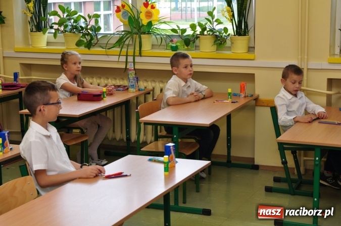 Zdjęcie w galerii na portalu naszraciborz.pl: Mistrz Rozrywek Umysłowych - powiatowy konkurs dla pierwszak&oacute;w w SP 18 wiadomości z regionu