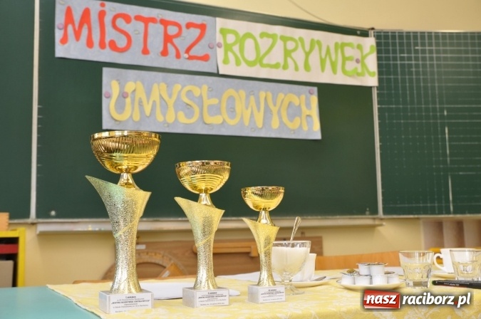 Zdjęcie w galerii na portalu naszraciborz.pl: Mistrz Rozrywek Umysłowych - powiatowy konkurs dla pierwszak&oacute;w w SP 18 wiadomości z regionu