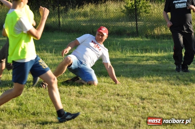 Zdjęcie w galerii na portalu naszraciborz.pl: Dla Mamy i Taty program przebogaty. Piknik szóstoklasistów z Brzezia wiadomości z regionu