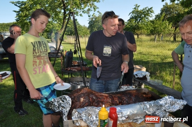 Zdjęcie w galerii na portalu naszraciborz.pl: Dla Mamy i Taty program przebogaty. Piknik szóstoklasistów z Brzezia wiadomości z regionu