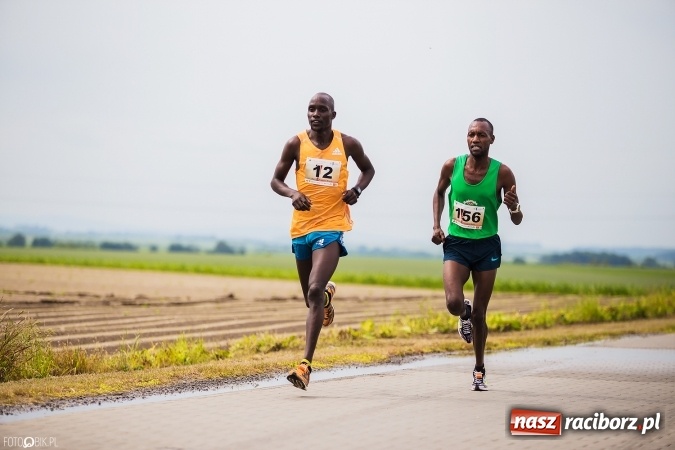 Zdjęcie w galerii na portalu naszraciborz.pl: X Jubileuszowy Półmaraton Kietrz - Třebom - Gródczanki - Pietrowice Wielkie wiadomości z regionu