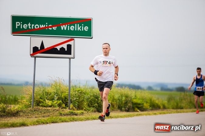 Zdjęcie w galerii na portalu naszraciborz.pl: X Jubileuszowy Półmaraton Kietrz - Třebom - Gródczanki - Pietrowice Wielkie wiadomości z regionu