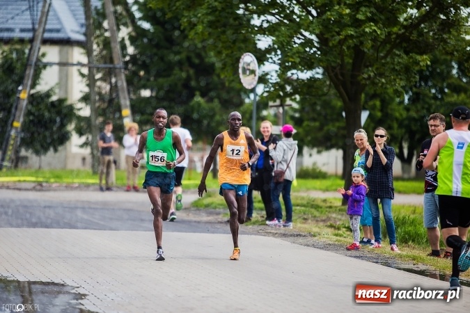 Zdjęcie w galerii na portalu naszraciborz.pl: X Jubileuszowy Półmaraton Kietrz - Třebom - Gródczanki - Pietrowice Wielkie wiadomości z regionu