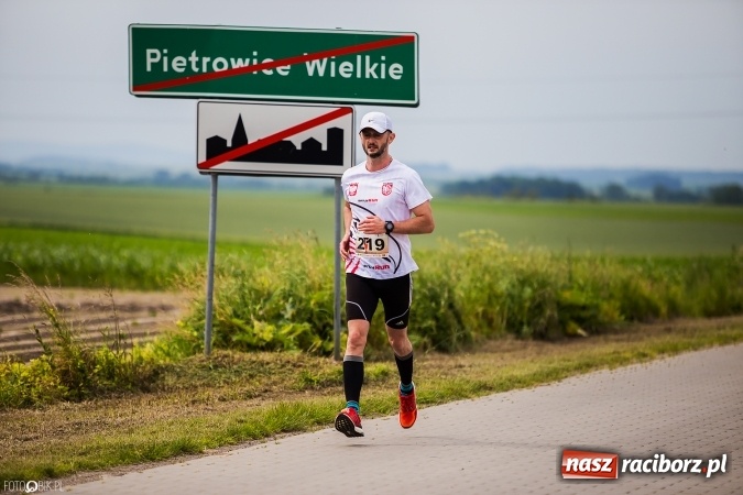 Zdjęcie w galerii na portalu naszraciborz.pl: X Jubileuszowy Półmaraton Kietrz - Třebom - Gródczanki - Pietrowice Wielkie wiadomości z regionu