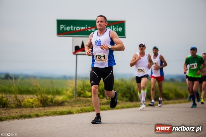Zdjęcie w galerii na portalu naszraciborz.pl: X Jubileuszowy Półmaraton Kietrz - Třebom - Gródczanki - Pietrowice Wielkie wiadomości z regionu