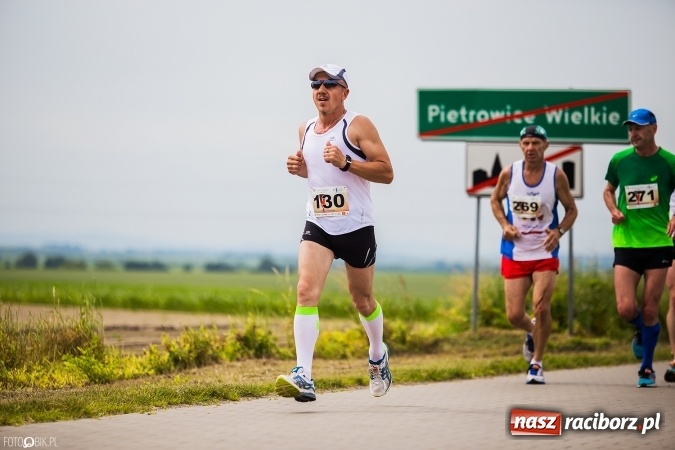 Zdjęcie w galerii na portalu naszraciborz.pl: X Jubileuszowy Półmaraton Kietrz - Třebom - Gródczanki - Pietrowice Wielkie wiadomości z regionu