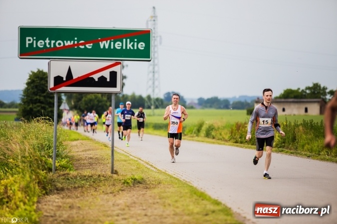 Zdjęcie w galerii na portalu naszraciborz.pl: X Jubileuszowy Półmaraton Kietrz - Třebom - Gródczanki - Pietrowice Wielkie wiadomości z regionu