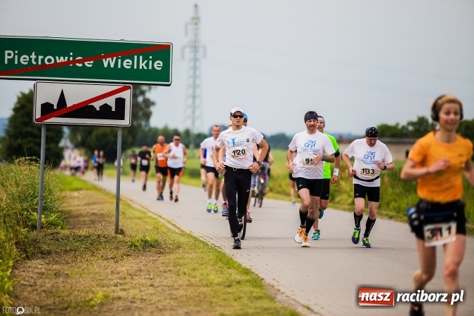 Zdjęcie w galerii na portalu naszraciborz.pl: X Jubileuszowy Półmaraton Kietrz - Třebom - Gródczanki - Pietrowice Wielkie wiadomości z regionu