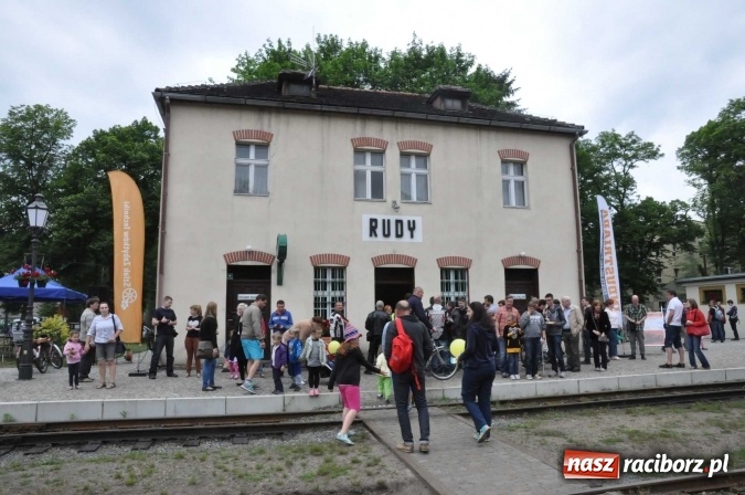 Zdjęcie w galerii na portalu naszraciborz.pl: Industriada 2016 w Rudach. Składy wąskotorówki pełne pasażerów wiadomości z regionu