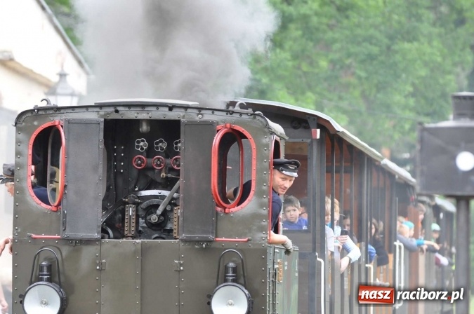 Zdjęcie w galerii na portalu naszraciborz.pl: Industriada 2016 w Rudach. Składy wąskotorówki pełne pasażerów wiadomości z regionu