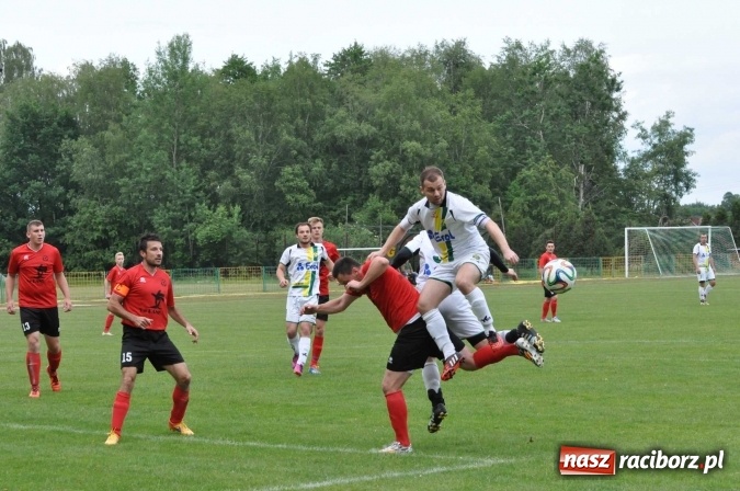 Zdjęcie w galerii na portalu naszraciborz.pl: A klasa: Nudne spotkanie przy Cegielskiej. Tworków mistrzem! wiadomości z regionu