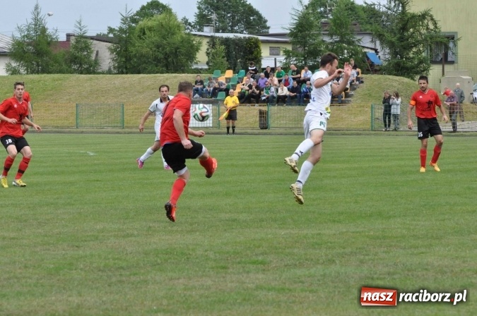 Zdjęcie w galerii na portalu naszraciborz.pl: A klasa: Nudne spotkanie przy Cegielskiej. Tworków mistrzem! wiadomości z regionu
