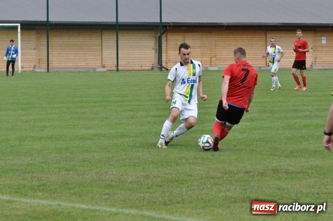 Zdjęcie w galerii na portalu naszraciborz.pl: A klasa: Nudne spotkanie przy Cegielskiej. Tworków mistrzem! wiadomości z regionu