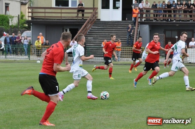 Zdjęcie w galerii na portalu naszraciborz.pl: A klasa: Nudne spotkanie przy Cegielskiej. Tworków mistrzem! wiadomości z regionu