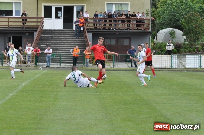 Zdjęcie w galerii na portalu naszraciborz.pl: A klasa: Nudne spotkanie przy Cegielskiej. Tworków mistrzem! wiadomości z regionu