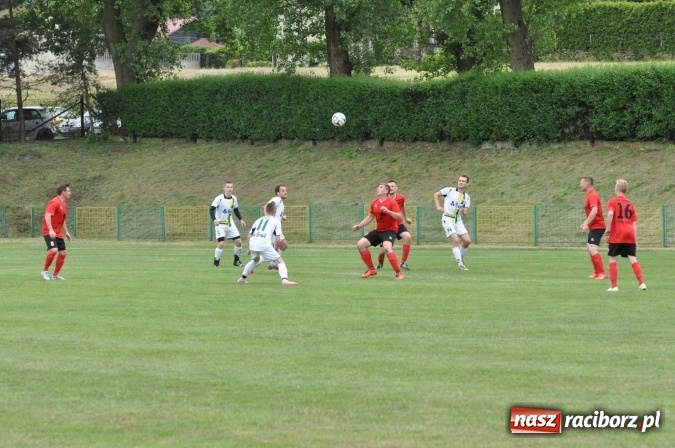 Zdjęcie w galerii na portalu naszraciborz.pl: A klasa: Nudne spotkanie przy Cegielskiej. Tworków mistrzem! wiadomości z regionu