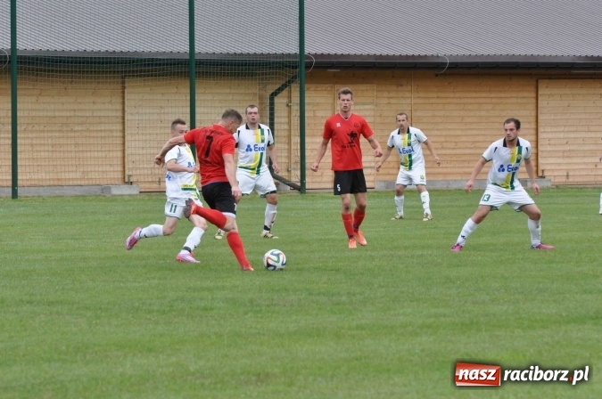 Zdjęcie w galerii na portalu naszraciborz.pl: A klasa: Nudne spotkanie przy Cegielskiej. Tworków mistrzem! wiadomości z regionu