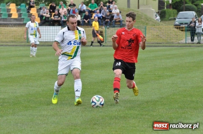 Zdjęcie w galerii na portalu naszraciborz.pl: A klasa: Nudne spotkanie przy Cegielskiej. Tworków mistrzem! wiadomości z regionu