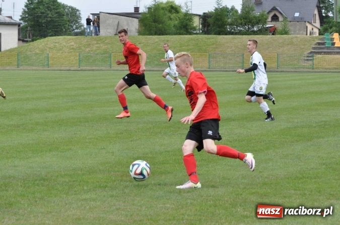 Zdjęcie w galerii na portalu naszraciborz.pl: A klasa: Nudne spotkanie przy Cegielskiej. Tworków mistrzem! wiadomości z regionu