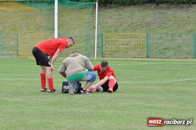 Zdjęcie w galerii na portalu naszraciborz.pl: A klasa: Nudne spotkanie przy Cegielskiej. Tworków mistrzem! wiadomości z regionu