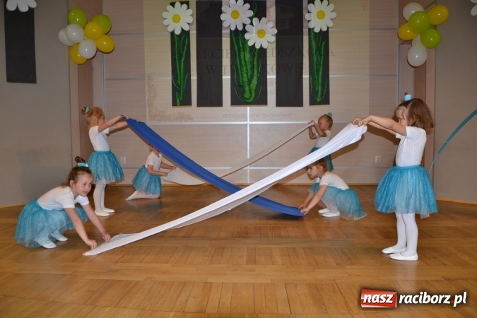 Zdjęcie w galerii na portalu naszraciborz.pl: Przedszkole w Tworkowie świętowało 80-lecie  wiadomości z regionu