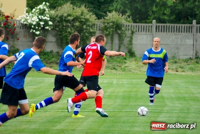 Zdjęcie w galerii na portalu naszraciborz.pl: Derby Raciborza: Fenomenalna passa Brzezia trwa wiadomości z regionu