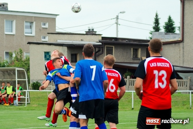 Zdjęcie w galerii na portalu naszraciborz.pl: Derby Raciborza: Fenomenalna passa Brzezia trwa wiadomości z regionu
