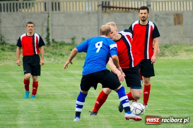 Zdjęcie w galerii na portalu naszraciborz.pl: Derby Raciborza: Fenomenalna passa Brzezia trwa wiadomości z regionu