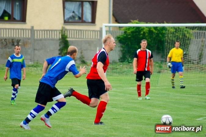Zdjęcie w galerii na portalu naszraciborz.pl: Derby Raciborza: Fenomenalna passa Brzezia trwa wiadomości z regionu