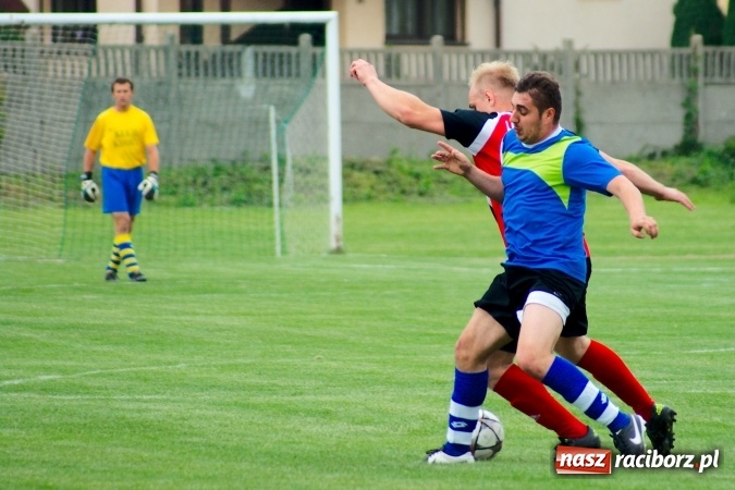 Zdjęcie w galerii na portalu naszraciborz.pl: Derby Raciborza: Fenomenalna passa Brzezia trwa wiadomości z regionu