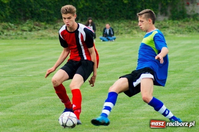 Zdjęcie w galerii na portalu naszraciborz.pl: Derby Raciborza: Fenomenalna passa Brzezia trwa wiadomości z regionu