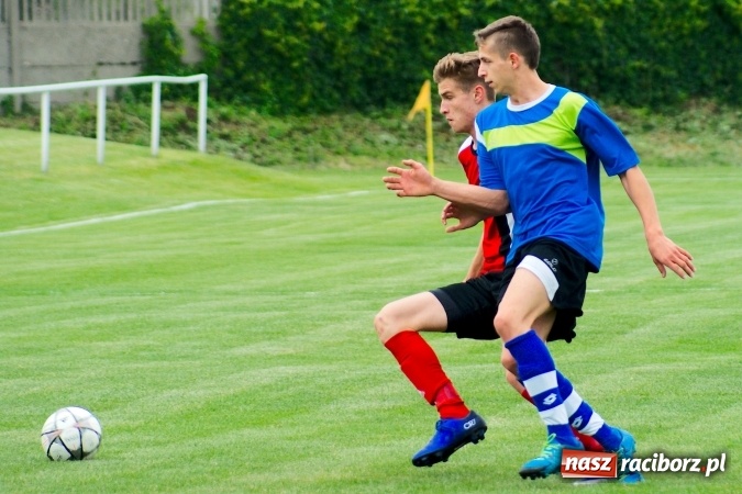 Zdjęcie w galerii na portalu naszraciborz.pl: Derby Raciborza: Fenomenalna passa Brzezia trwa wiadomości z regionu