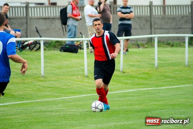 Zdjęcie w galerii na portalu naszraciborz.pl: Derby Raciborza: Fenomenalna passa Brzezia trwa wiadomości z regionu