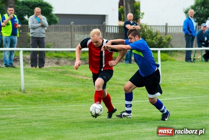 Zdjęcie w galerii na portalu naszraciborz.pl: Derby Raciborza: Fenomenalna passa Brzezia trwa wiadomości z regionu