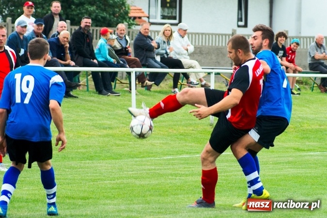 Zdjęcie w galerii na portalu naszraciborz.pl: Derby Raciborza: Fenomenalna passa Brzezia trwa wiadomości z regionu