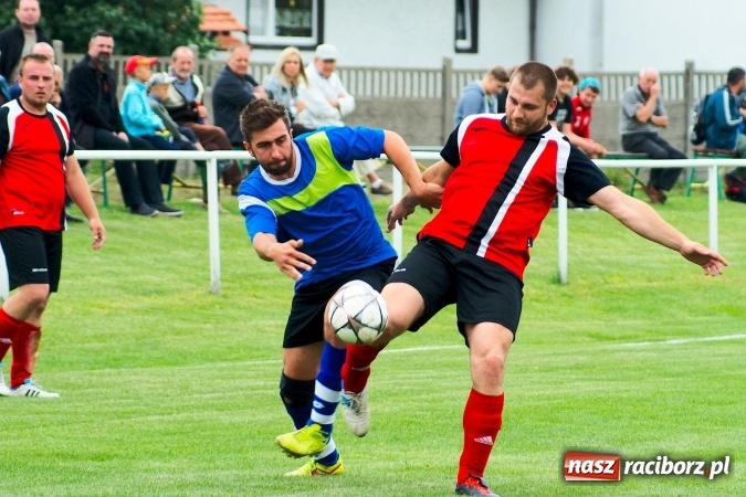 Zdjęcie w galerii na portalu naszraciborz.pl: Derby Raciborza: Fenomenalna passa Brzezia trwa wiadomości z regionu