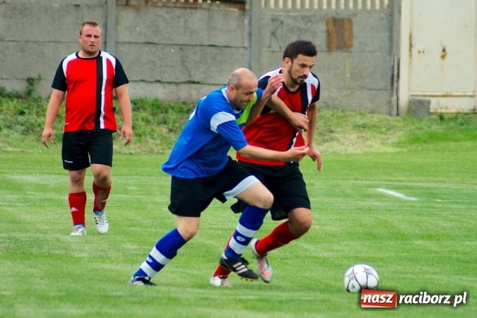 Zdjęcie w galerii na portalu naszraciborz.pl: Derby Raciborza: Fenomenalna passa Brzezia trwa wiadomości z regionu