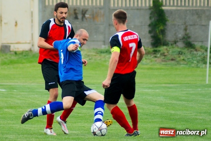 Zdjęcie w galerii na portalu naszraciborz.pl: Derby Raciborza: Fenomenalna passa Brzezia trwa wiadomości z regionu