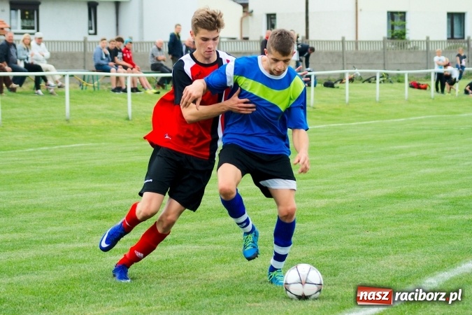 Zdjęcie w galerii na portalu naszraciborz.pl: Derby Raciborza: Fenomenalna passa Brzezia trwa wiadomości z regionu