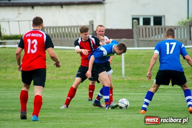 Zdjęcie w galerii na portalu naszraciborz.pl: Derby Raciborza: Fenomenalna passa Brzezia trwa wiadomości z regionu
