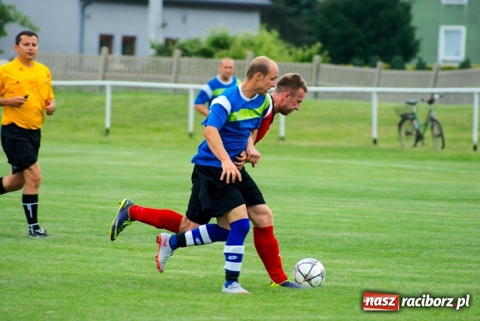 Zdjęcie w galerii na portalu naszraciborz.pl: Derby Raciborza: Fenomenalna passa Brzezia trwa wiadomości z regionu