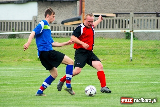 Zdjęcie w galerii na portalu naszraciborz.pl: Derby Raciborza: Fenomenalna passa Brzezia trwa wiadomości z regionu