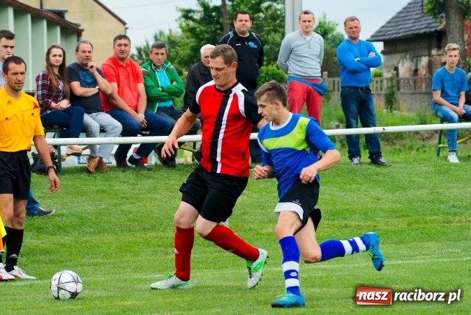 Zdjęcie w galerii na portalu naszraciborz.pl: Derby Raciborza: Fenomenalna passa Brzezia trwa wiadomości z regionu