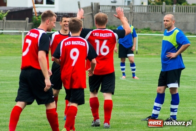 Zdjęcie w galerii na portalu naszraciborz.pl: Derby Raciborza: Fenomenalna passa Brzezia trwa wiadomości z regionu